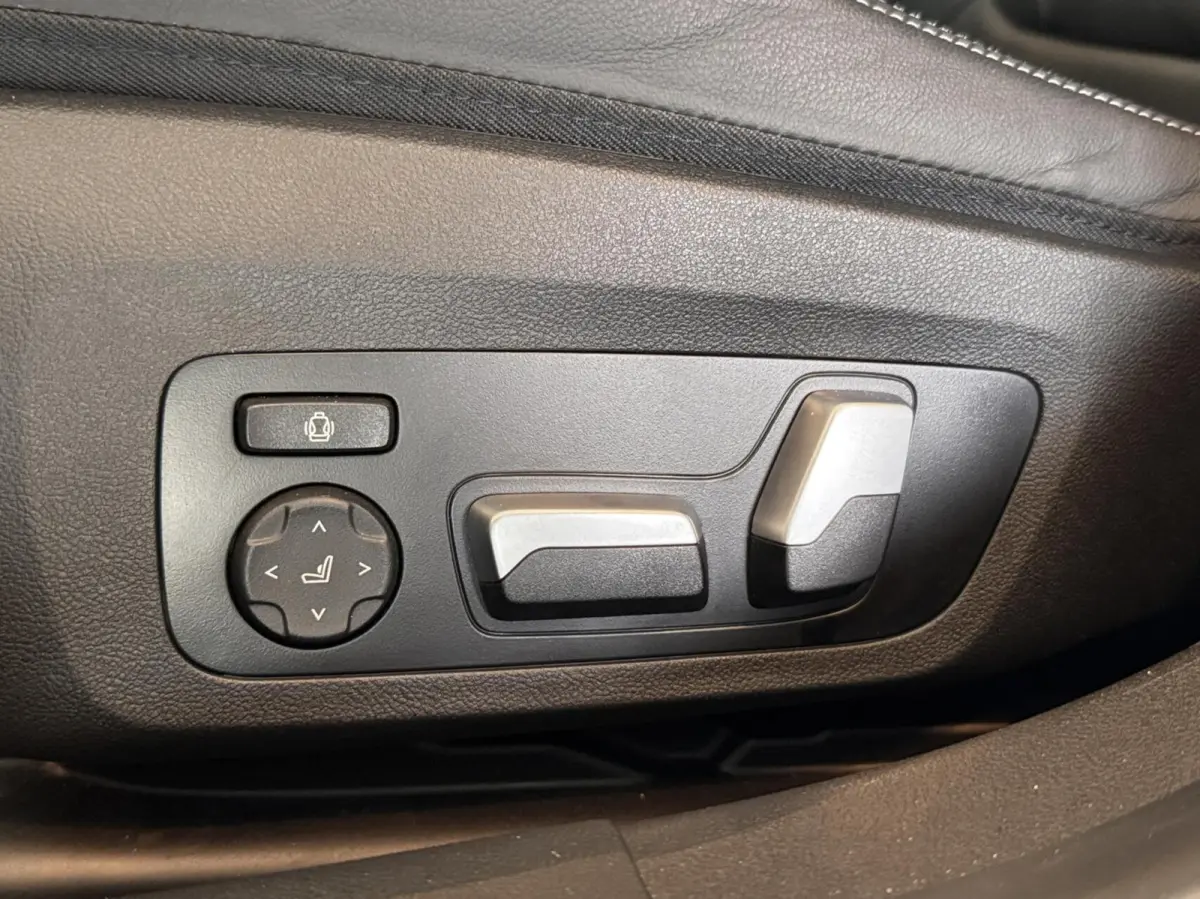 320eA 150kW PHEV Touring