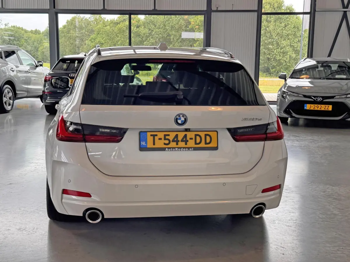 320eA 150kW PHEV Touring