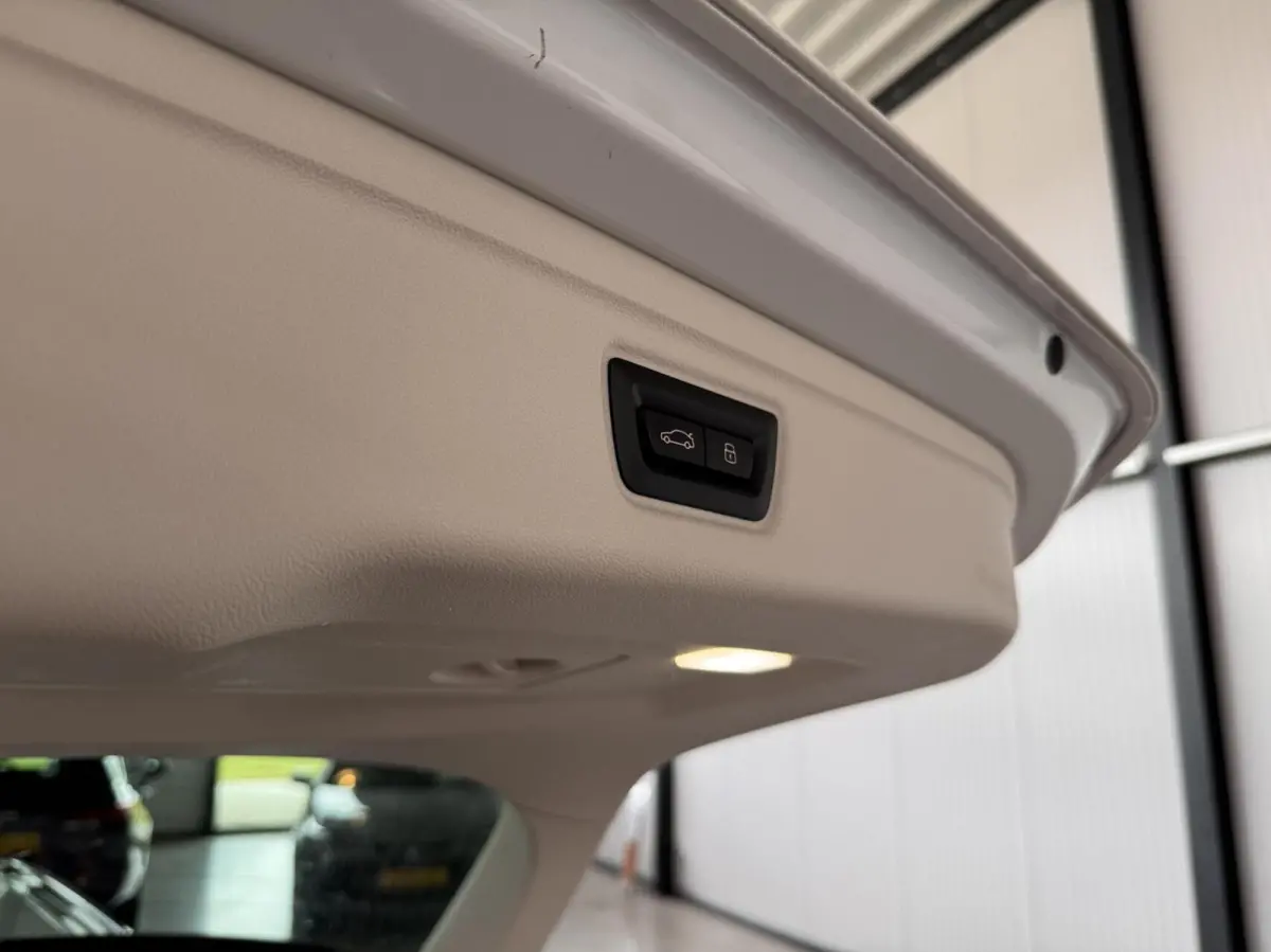 320eA 150kW PHEV Touring