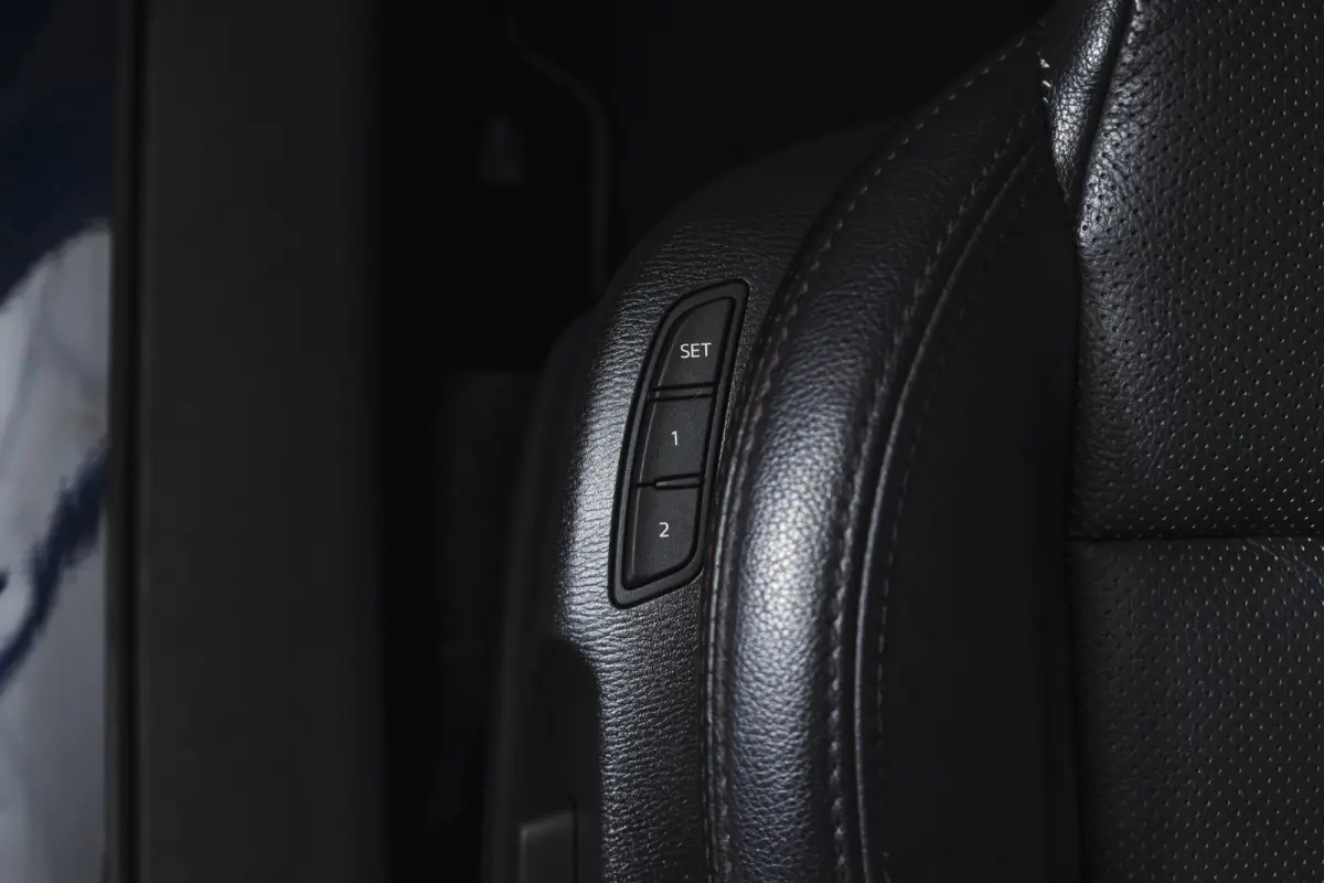 2.0 SkyActiv-G 165 Skylease GT 2WD Orig. NL | S/K-dak | Cruise | Stoelverw. | PDC | NAV | ECC | Bose | LM 17" |