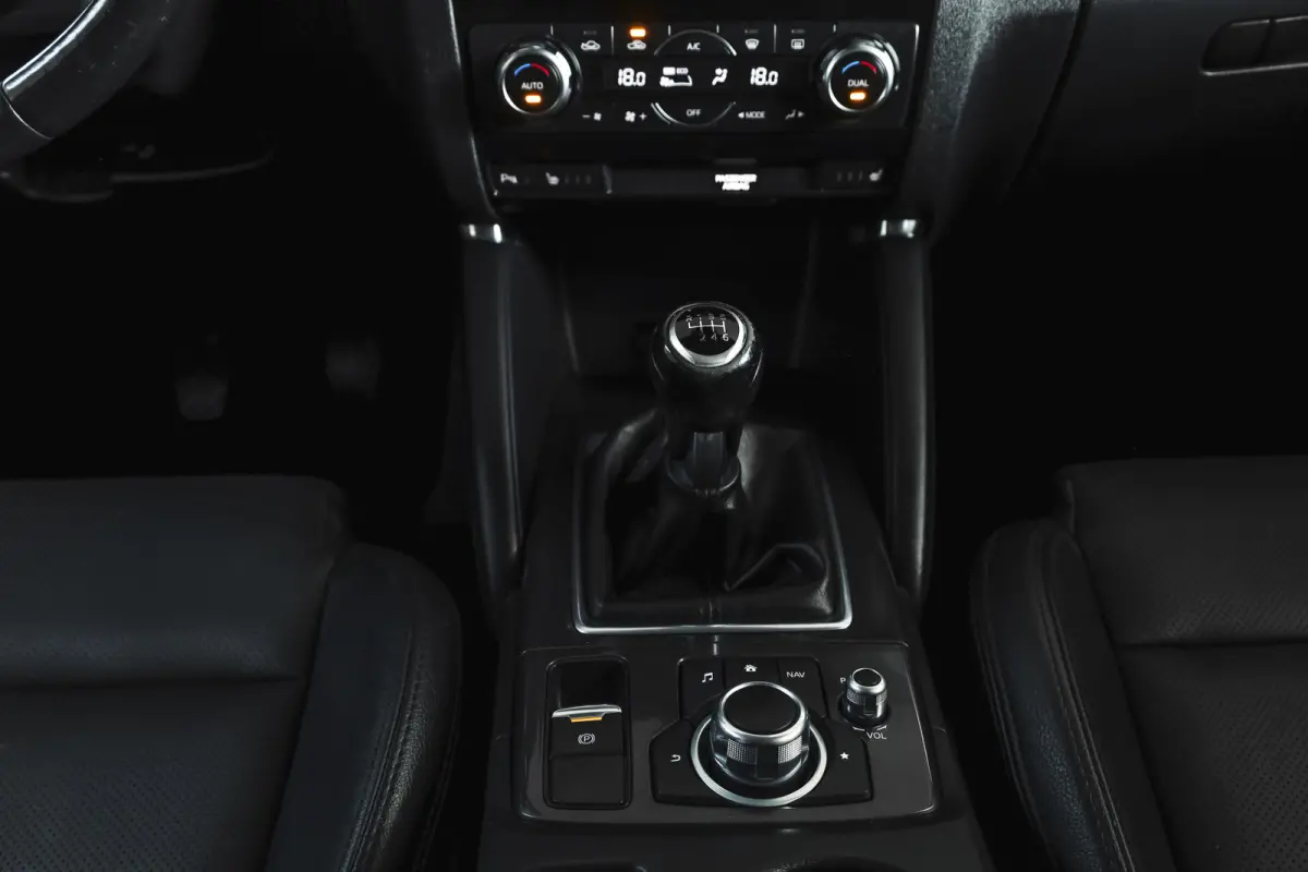 2.0 SkyActiv-G 165 Skylease GT 2WD Orig. NL | S/K-dak | Cruise | Stoelverw. | PDC | NAV | ECC | Bose | LM 17" |