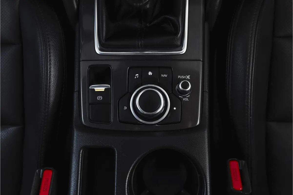 2.0 SkyActiv-G 165 Skylease GT 2WD Orig. NL | S/K-dak | Cruise | Stoelverw. | PDC | NAV | ECC | Bose | LM 17" |