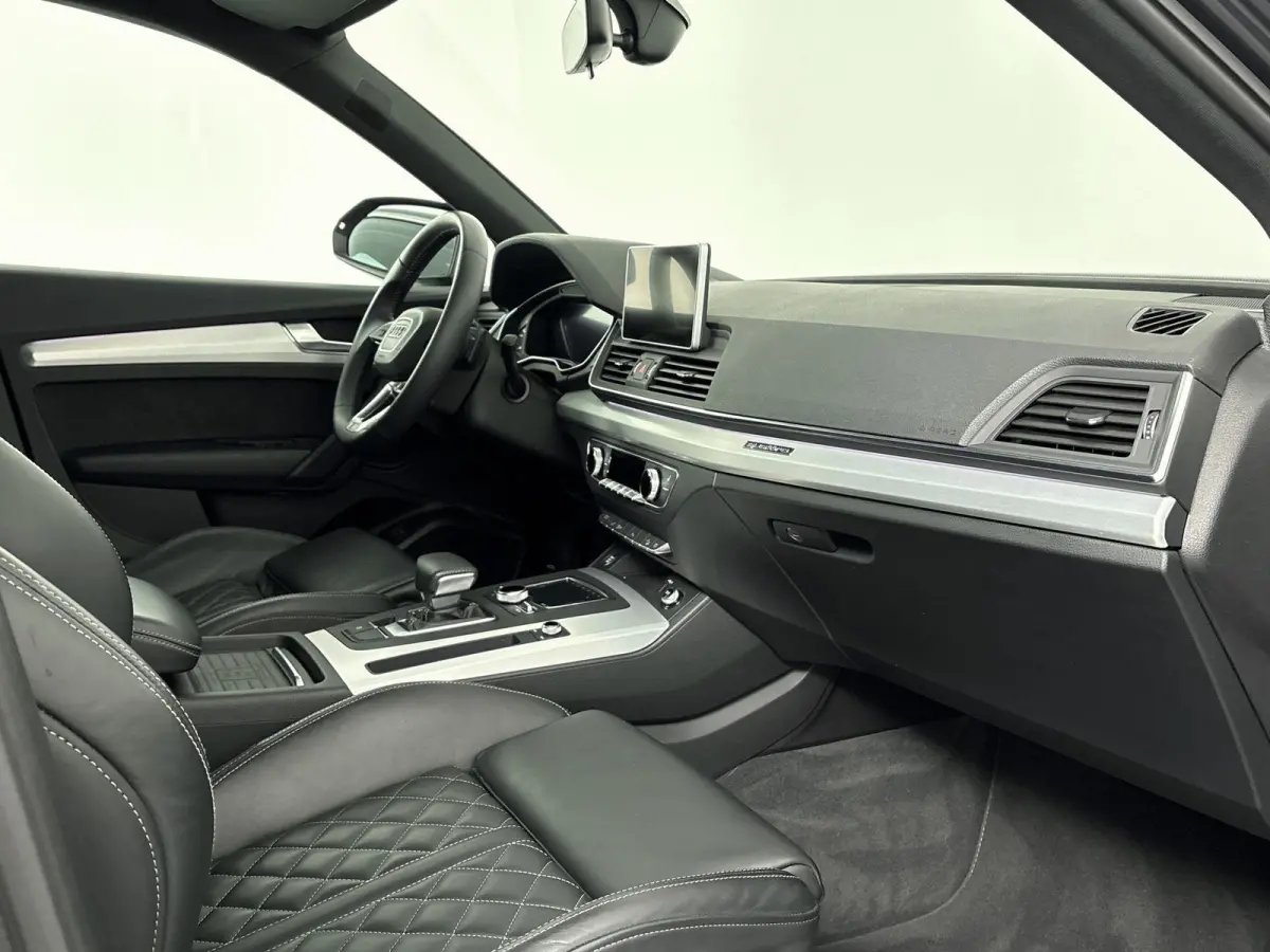 50 TFSI e quattro S edition Airco | Stoelverwarming | Elektrisch Glazen Panoramadak | Bluetooth | Cruise Control | Dakrails | Elektrisch Bedienbare Achterklep | Lederen Stuurwiel | Lichtmeta