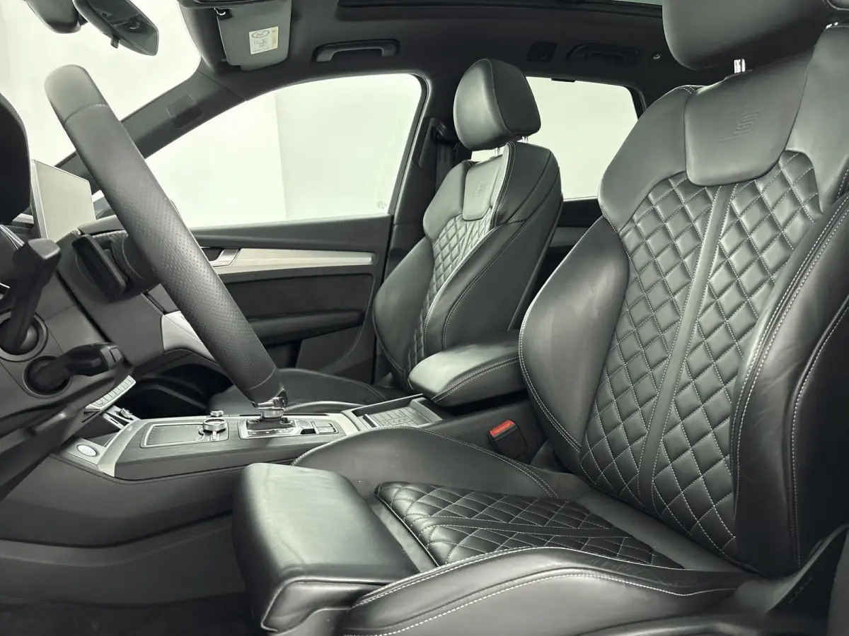 50 TFSI e quattro S edition Airco | Stoelverwarming | Elektrisch Glazen Panoramadak | Bluetooth | Cruise Control | Dakrails | Elektrisch Bedienbare Achterklep | Lederen Stuurwiel | Lichtmeta
