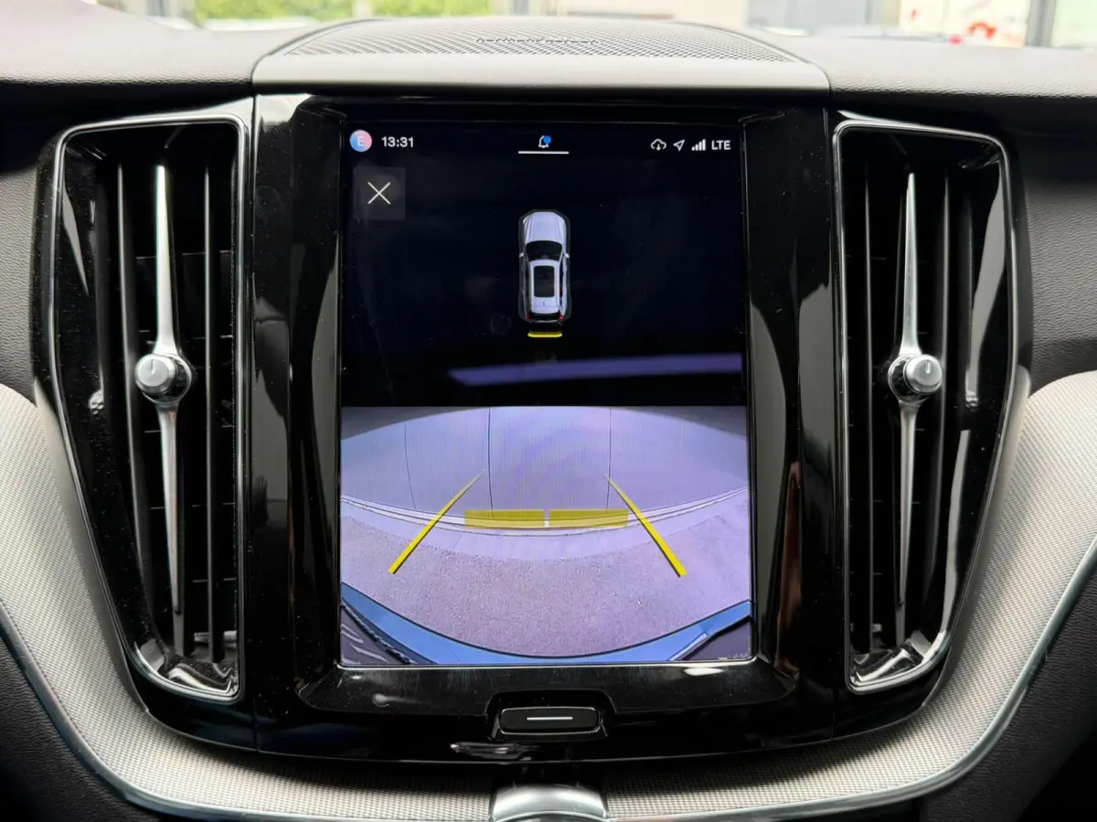 2.0 T6 Plug-in hybrid AWD Plus Dark Panorama|H/K Audio|Keyless