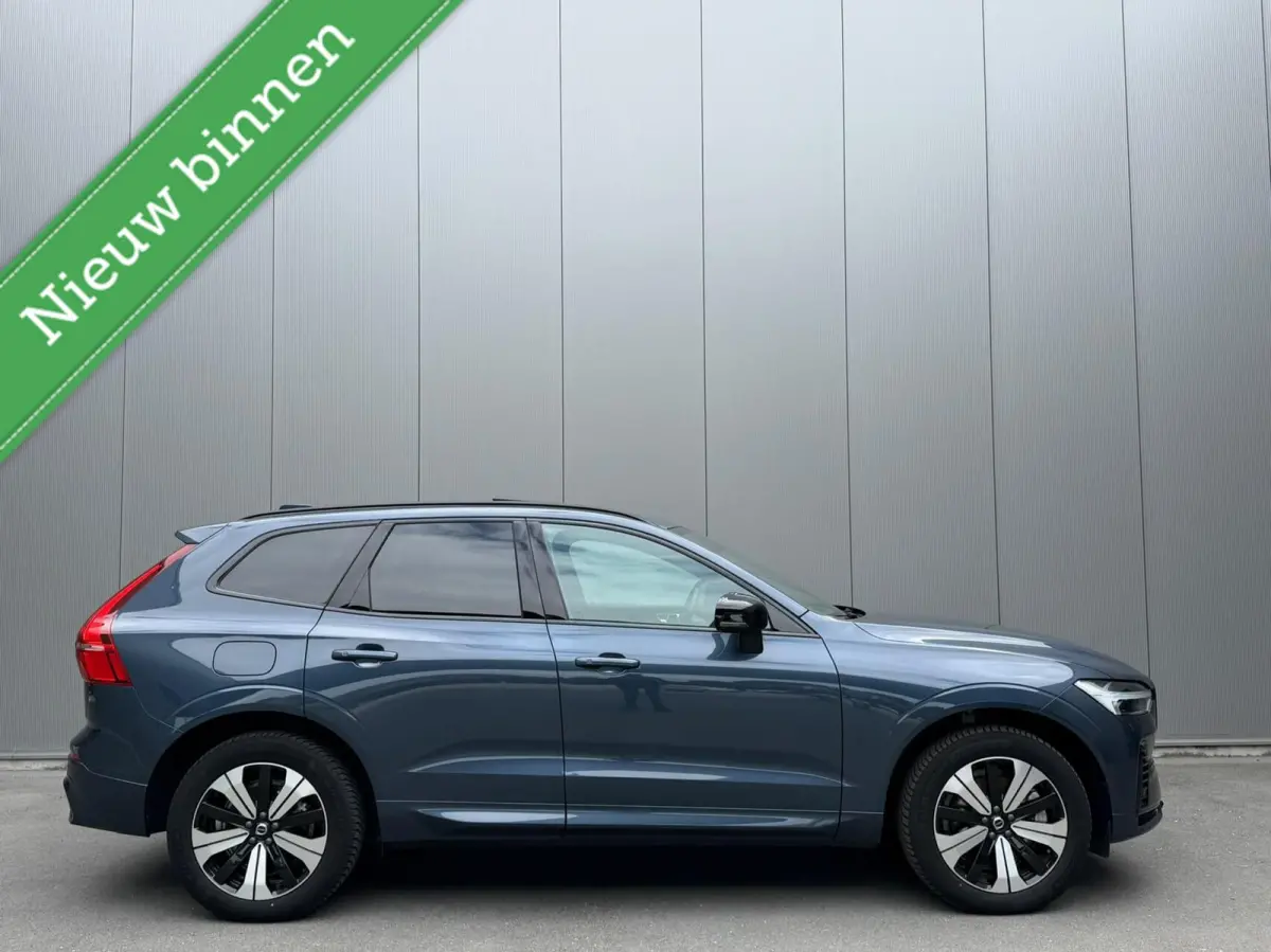 2.0 T6 Plug-in hybrid AWD Plus Dark Panorama|H/K Audio|Keyless