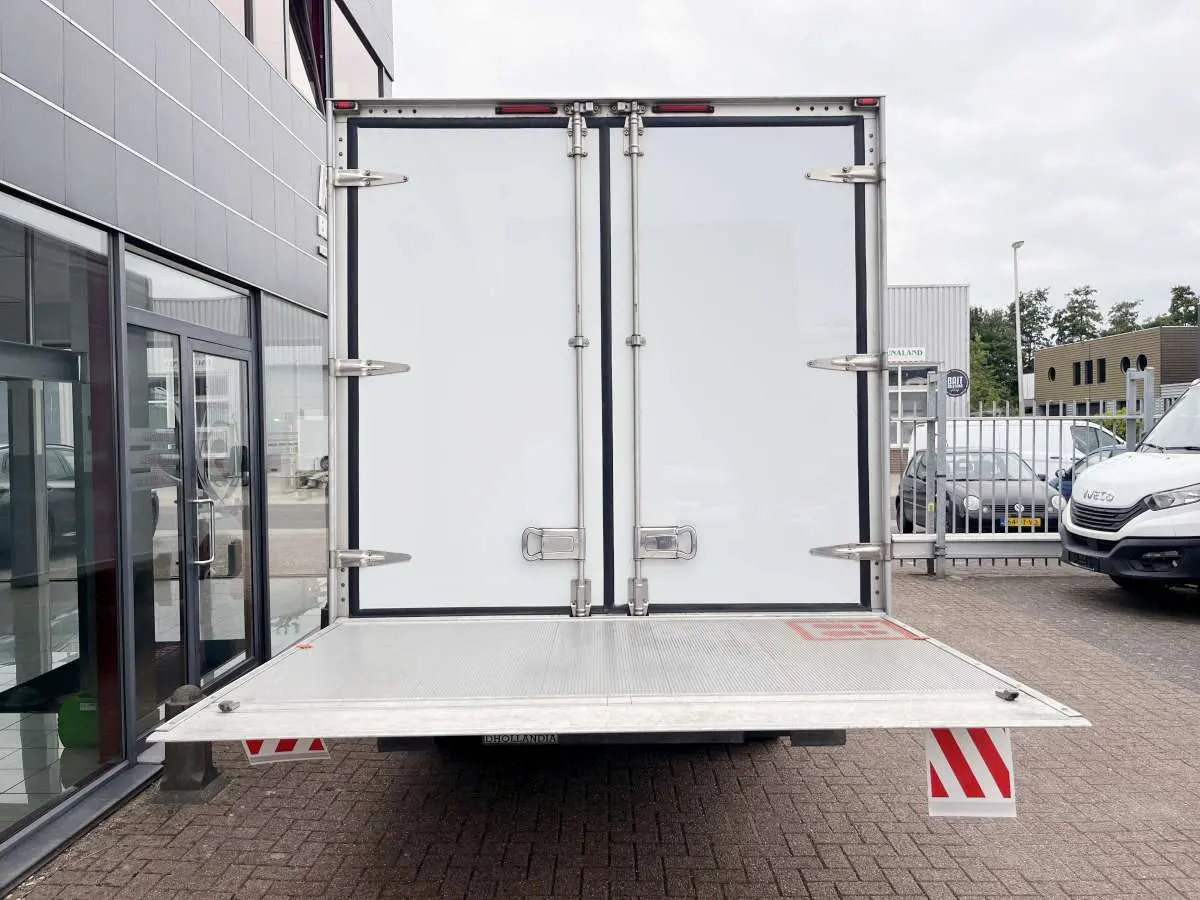 35C14 Aut. Koelwagen Vrieswagen Bakwagen Laadklep Dubbellucht