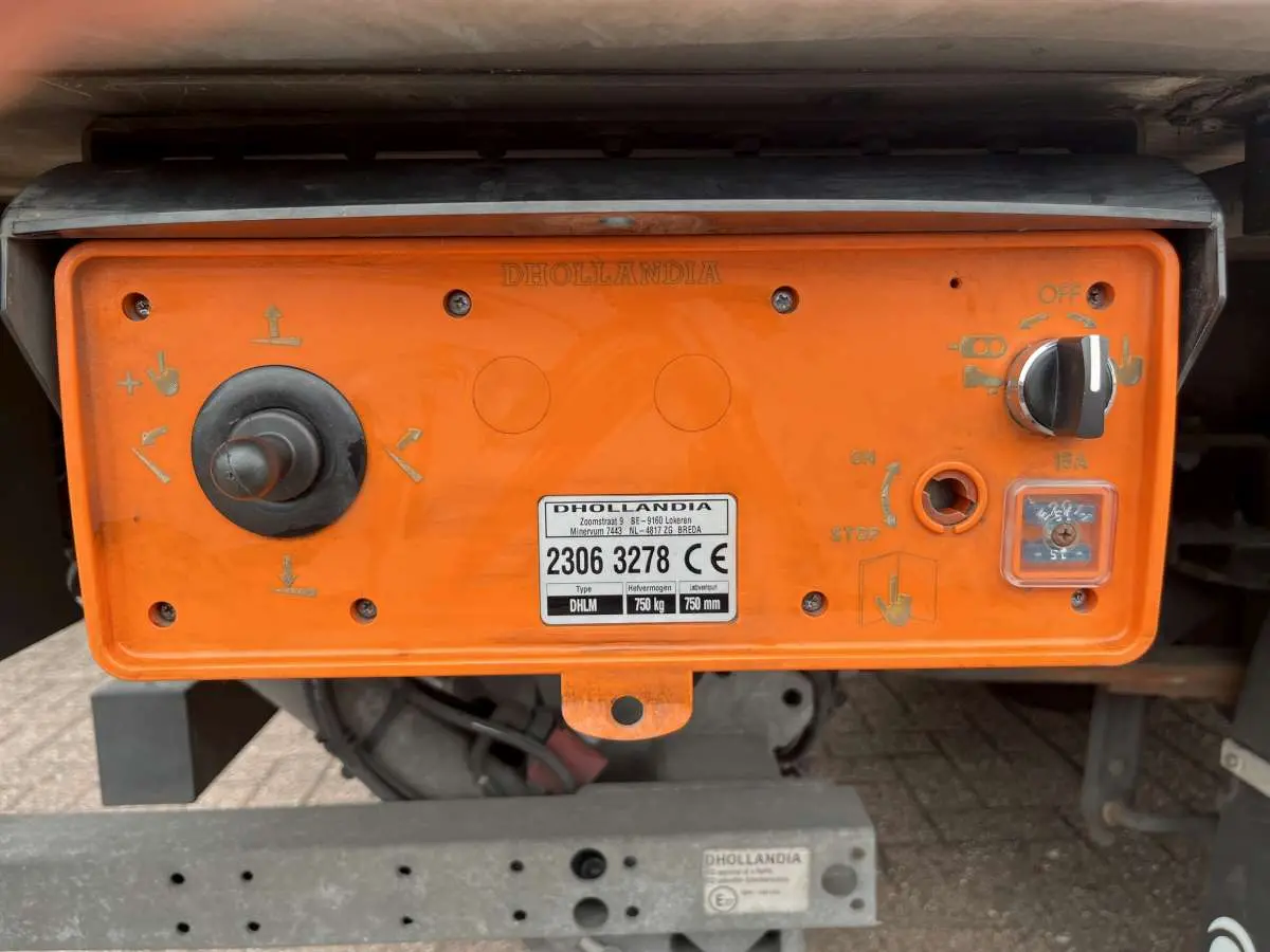 35C14 Aut. Koelwagen Vrieswagen Bakwagen Laadklep Dubbellucht