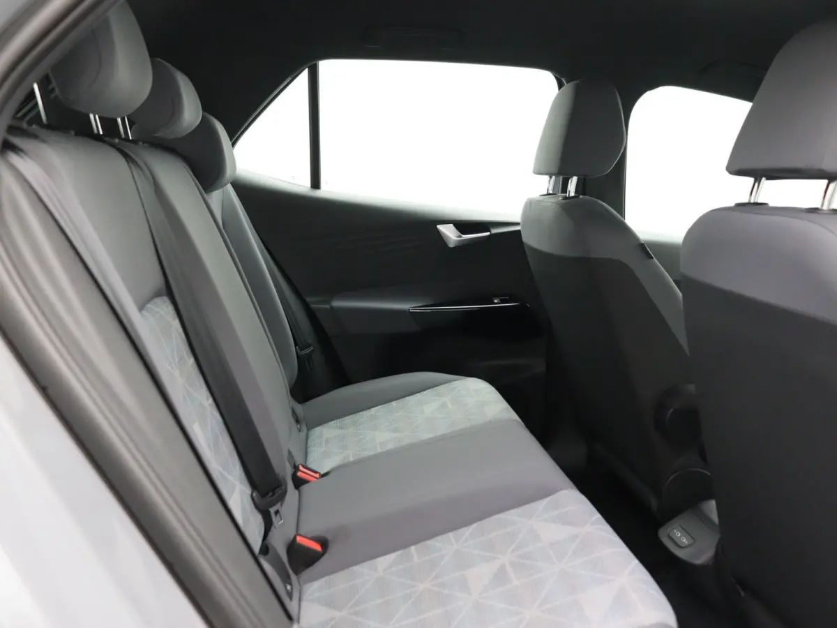 Pro 204 PK| Volkswagen ID.3 Pro | Navigatie | Warmtepomp | Airco | Parkeersensoren Voor/Achter | LED | 19 Inch Velgen |