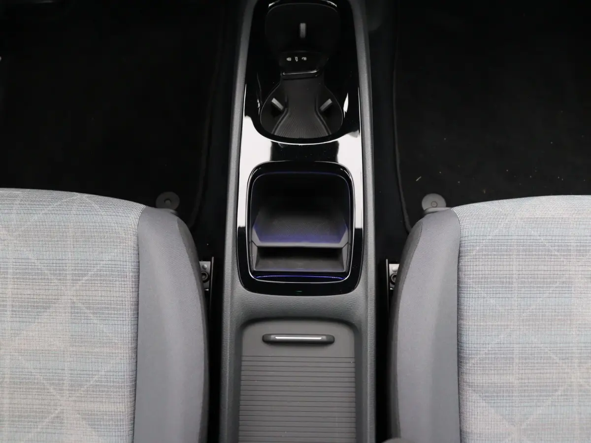 Pro 204 PK| Volkswagen ID.3 Pro | Navigatie | Warmtepomp | Airco | Parkeersensoren Voor/Achter | LED | 19 Inch Velgen |