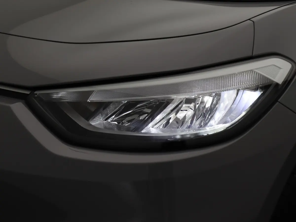 Pro 204 PK| Volkswagen ID.3 Pro | Navigatie | Warmtepomp | Airco | Parkeersensoren Voor/Achter | LED | 19 Inch Velgen |