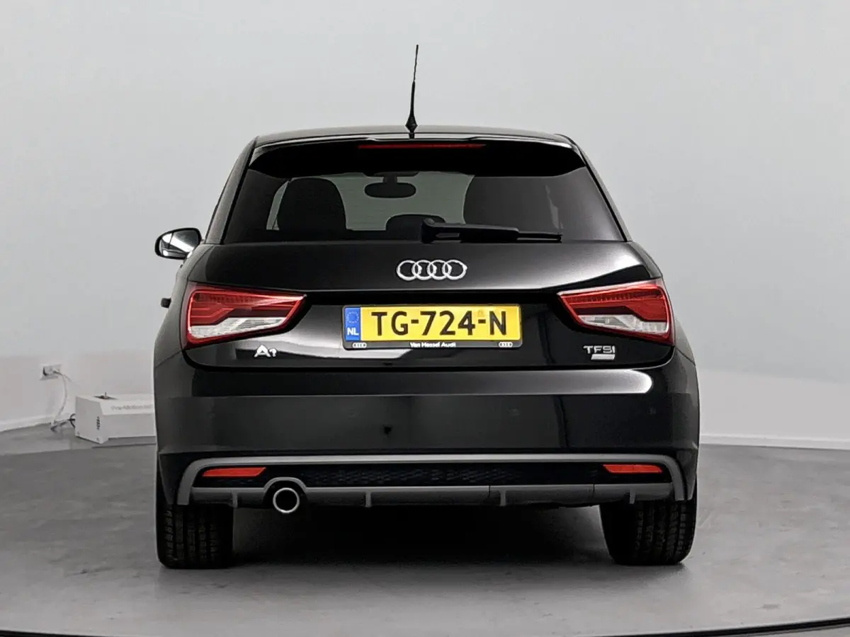 1.0 TFSI Advance Sport