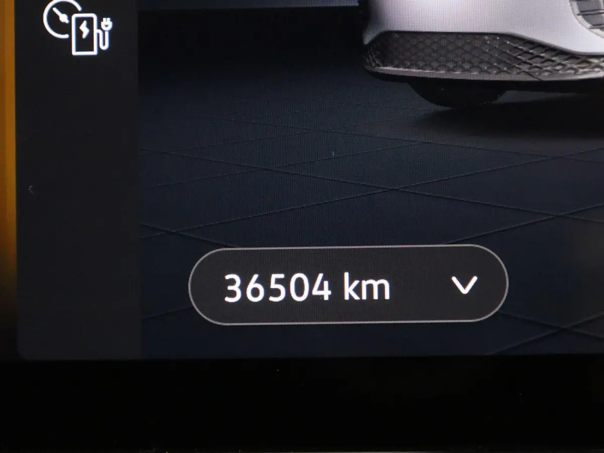 Pure 52 kWh 170 PK| Dealeronderhouden |Panoramadak | Navigatie | Stuurwielverwarming | Parkeersensoren | LED Matrix | 19 Inch Velgen