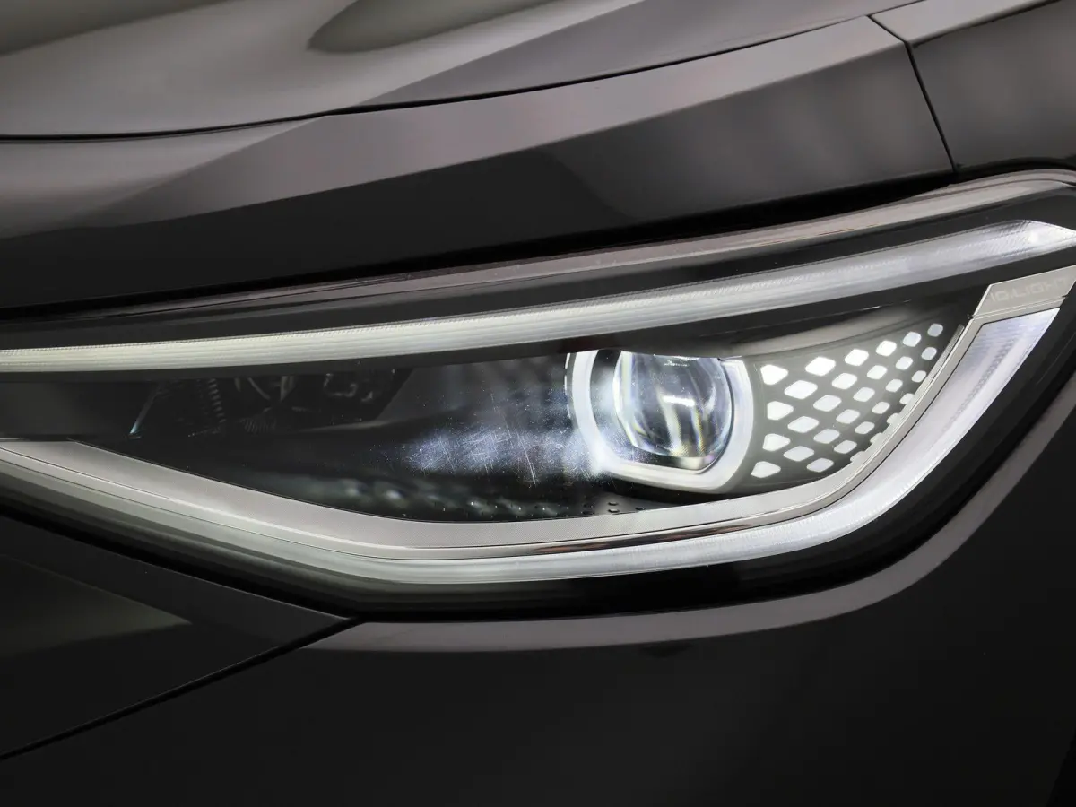 Pure 52 kWh 170 PK| Dealeronderhouden |Panoramadak | Navigatie | Stuurwielverwarming | Parkeersensoren | LED Matrix | 19 Inch Velgen