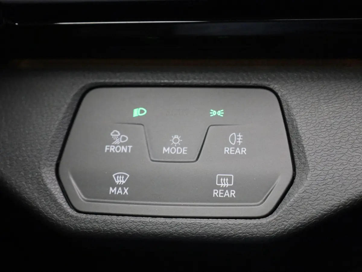 Pure 52 kWh 170 PK| Dealeronderhouden |Panoramadak | Navigatie | Stuurwielverwarming | Parkeersensoren | LED Matrix | 19 Inch Velgen