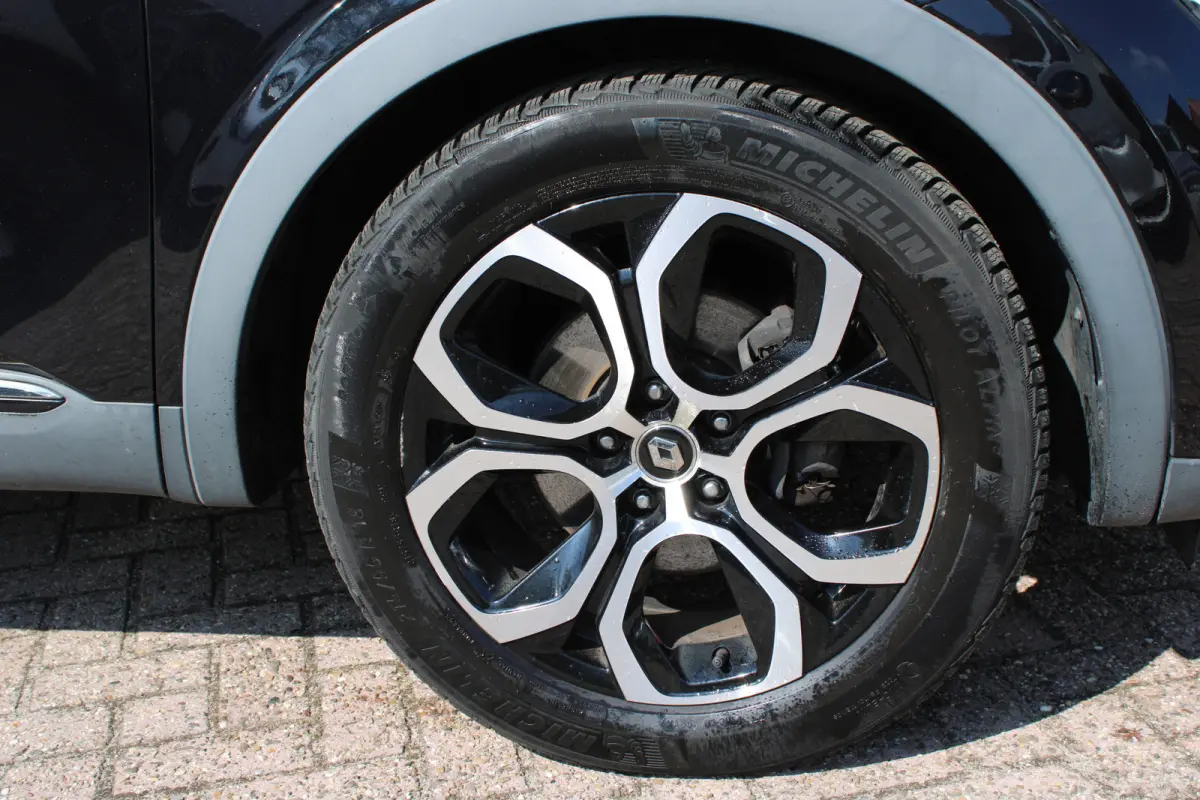 1.6 E-Tech Hybrid 145 Intens
