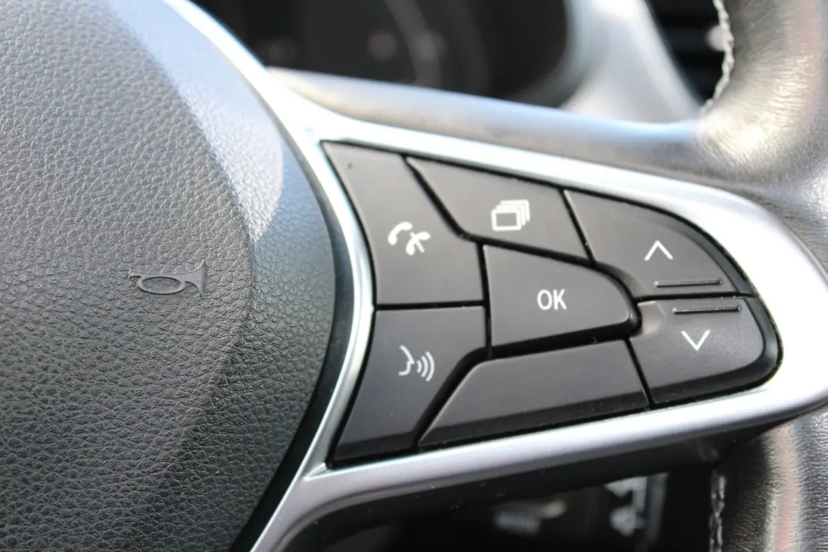 1.6 E-Tech Hybrid 145 Intens