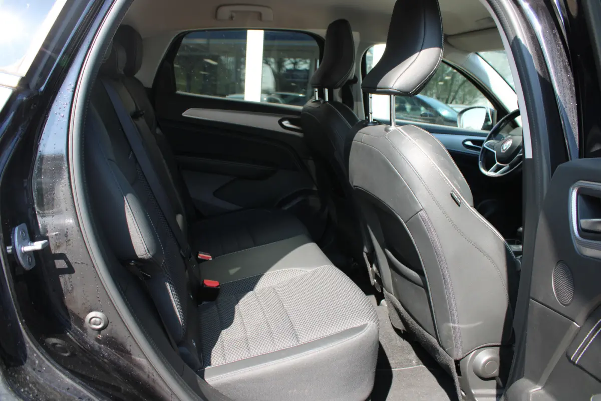 1.6 E-Tech Hybrid 145 Intens