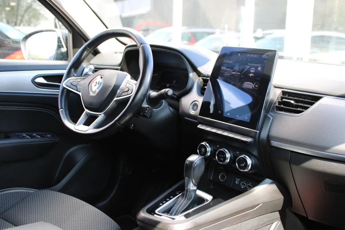 1.6 E-Tech Hybrid 145 Intens