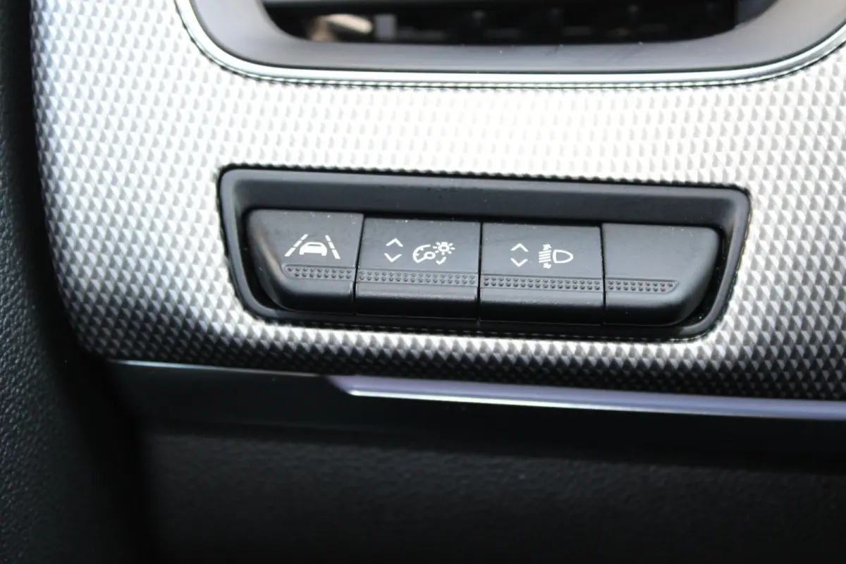 1.6 E-Tech Hybrid 145 Intens