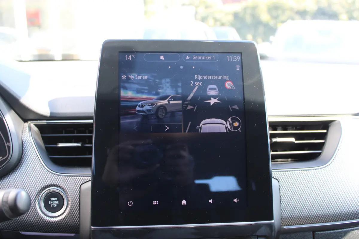 1.6 E-Tech Hybrid 145 Intens