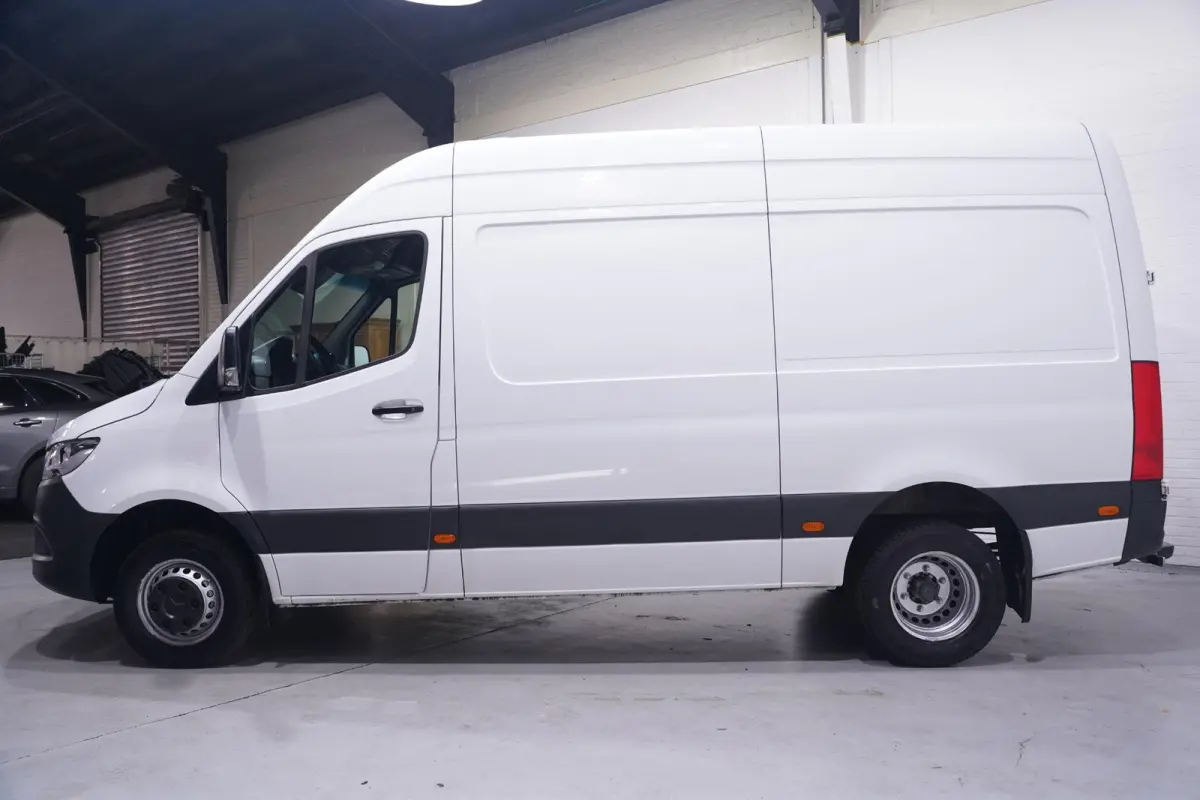 514 CDI 143 pk L2H2 Navi, Camera, Dubbel Lucht Opbergkasten Laadruimte, PDC V+A, 3-Zits