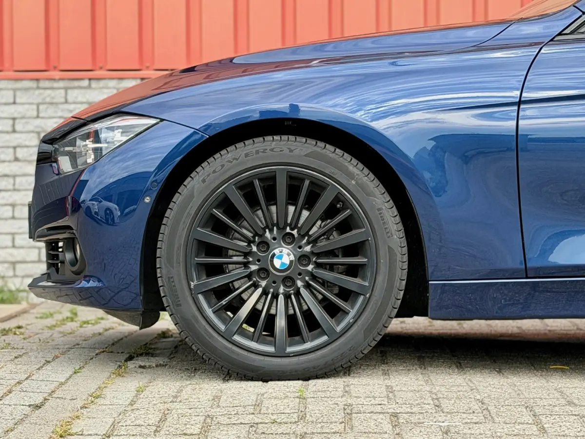 320i Carplay Camera Leer ACC DAP HUD DAB