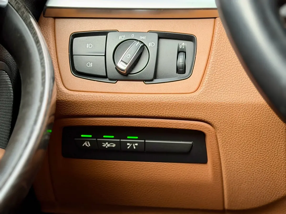 320i Carplay Camera Leer ACC DAP HUD DAB