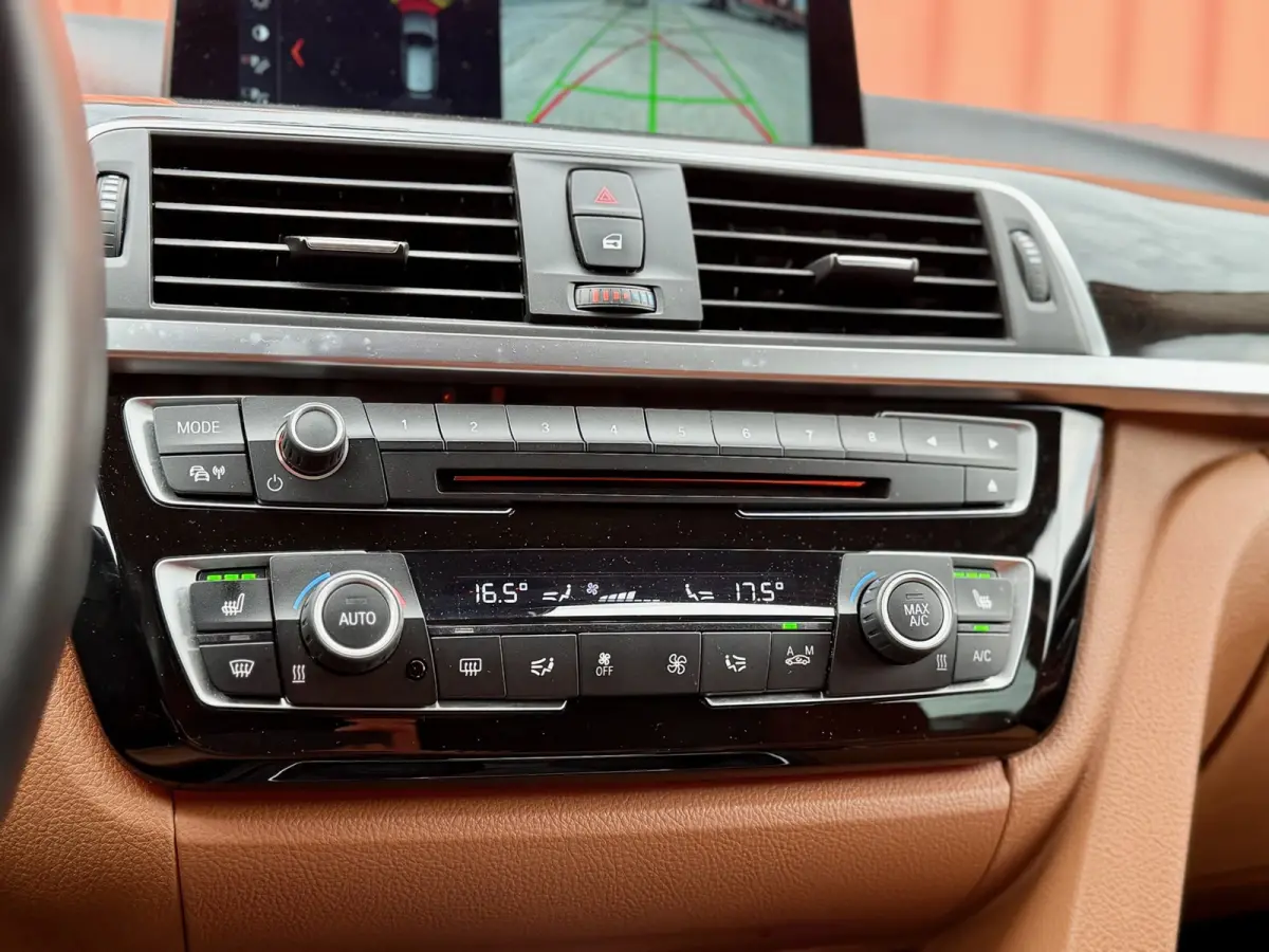 320i Carplay Camera Leer ACC DAP HUD DAB