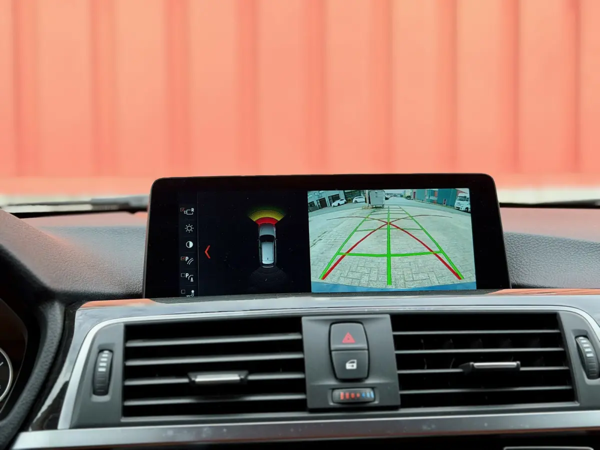 320i Carplay Camera Leer ACC DAP HUD DAB