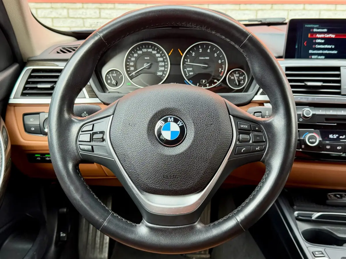 320i Carplay Camera Leer ACC DAP HUD DAB