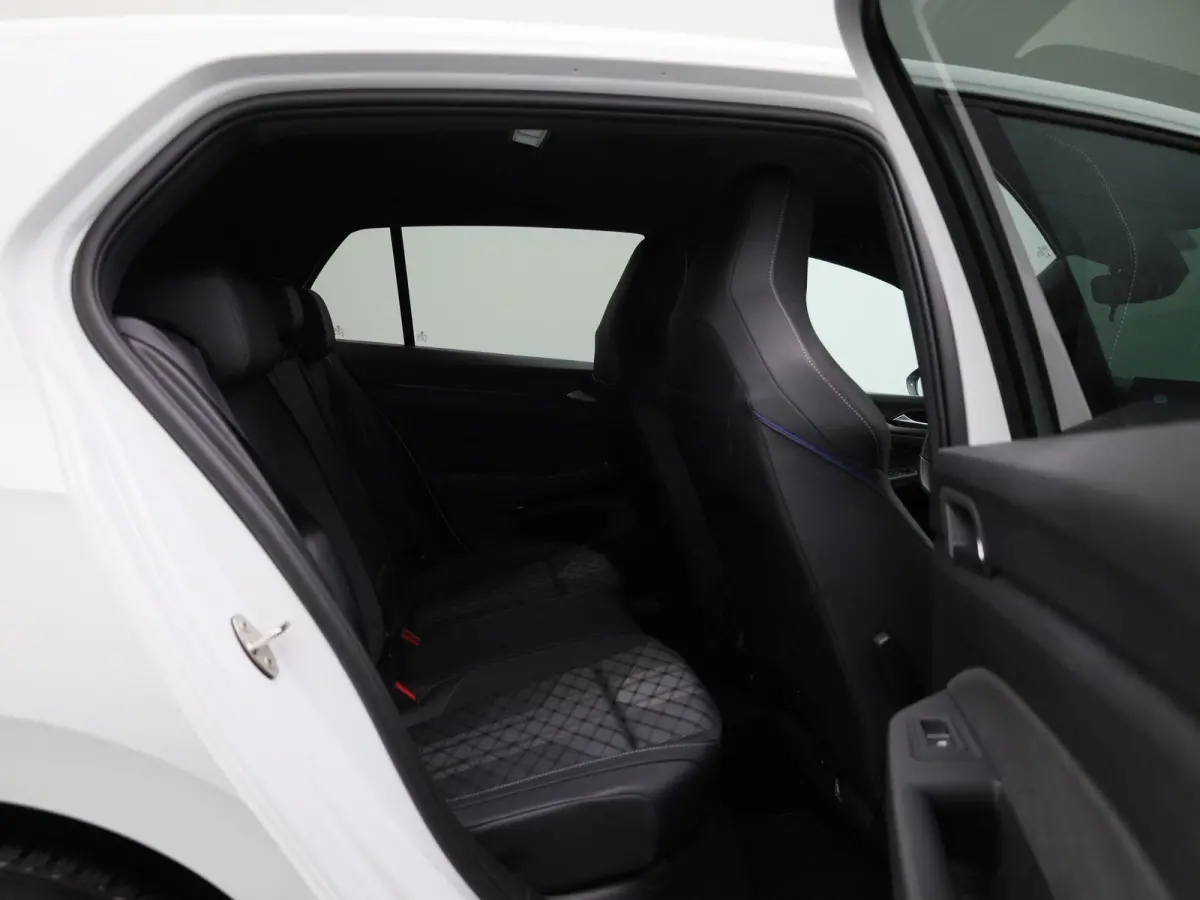 1.5 eTSI R-Line Edition | 150 PK | Automaat | Navigatie | Carplay / Android Auto | Digital Cockpit