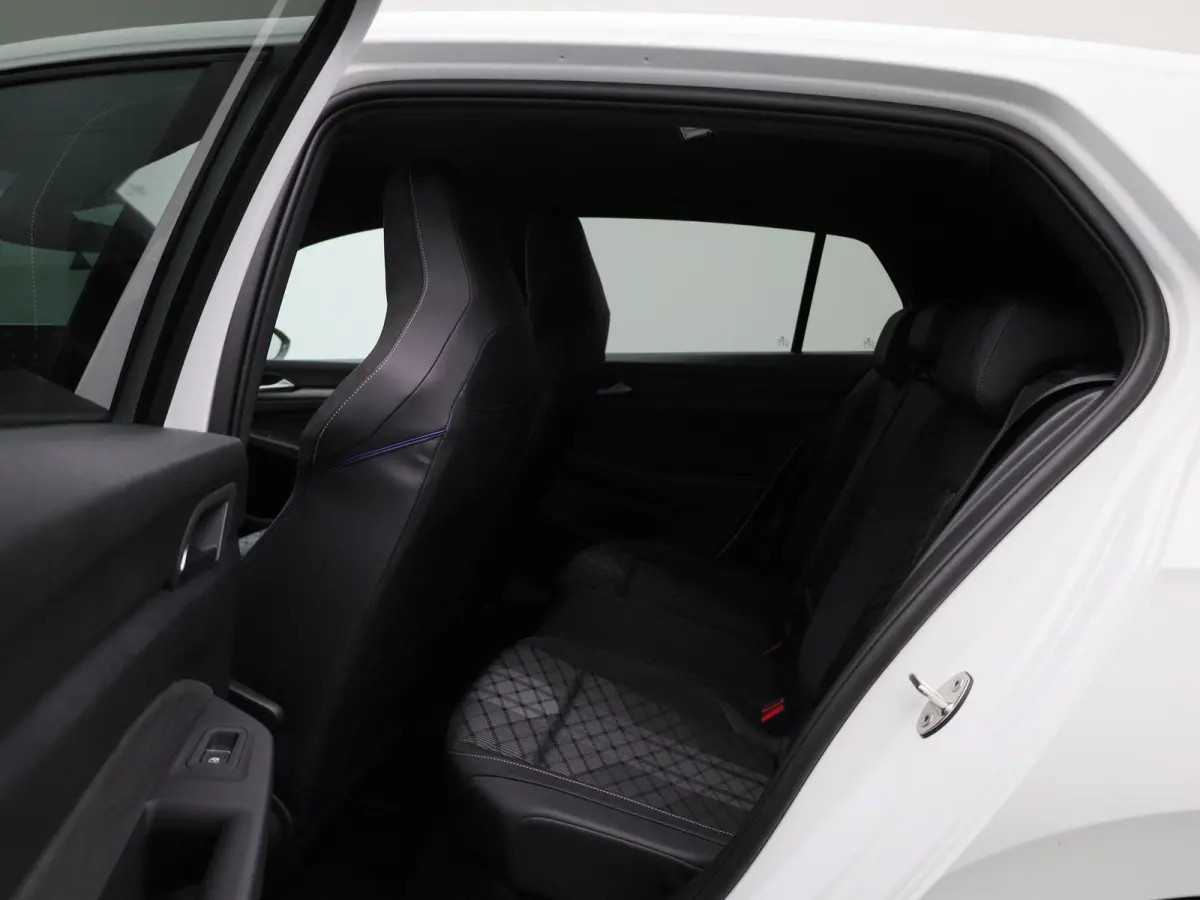 1.5 eTSI R-Line Edition | 150 PK | Automaat | Navigatie | Carplay / Android Auto | Digital Cockpit