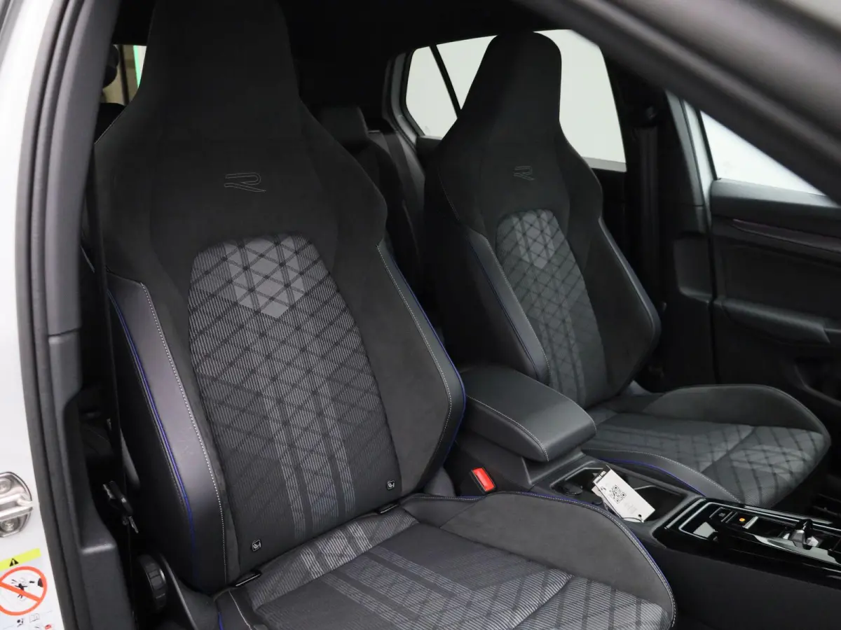 1.5 eTSI R-Line Edition | 150 PK | Automaat | Navigatie | Carplay / Android Auto | Digital Cockpit