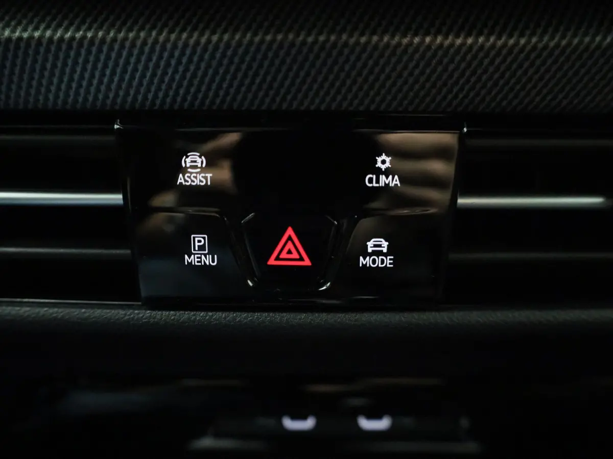 1.5 eTSI R-Line Edition | 150 PK | Automaat | Navigatie | Carplay / Android Auto | Digital Cockpit
