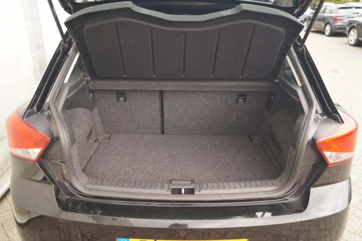 1.0 EcoTSI Style Business Intense -NAVI-ECC-PDC-DIGI-
