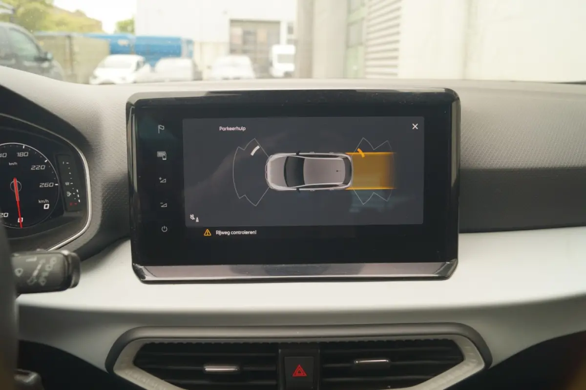 1.0 EcoTSI Style Business Intense -NAVI-ECC-PDC-DIGI-