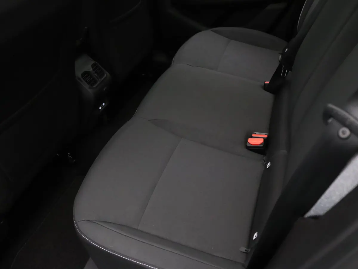 155pk Hybrid Limited Edition Apple Carplay/Android Auto | Climate
