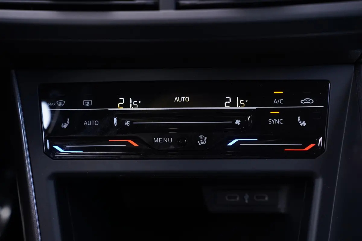 2.0 TSI GTI Apple Carplay IQ.Light Stoelverwarming Private glass ACC PDC V+A