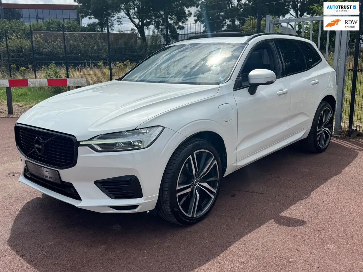 2.0 T8 Twin Engine AWD R-Design Panodak Luchtvering LED 21inch