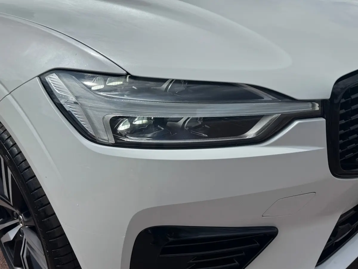 2.0 T8 Twin Engine AWD R-Design Panodak Luchtvering LED 21inch