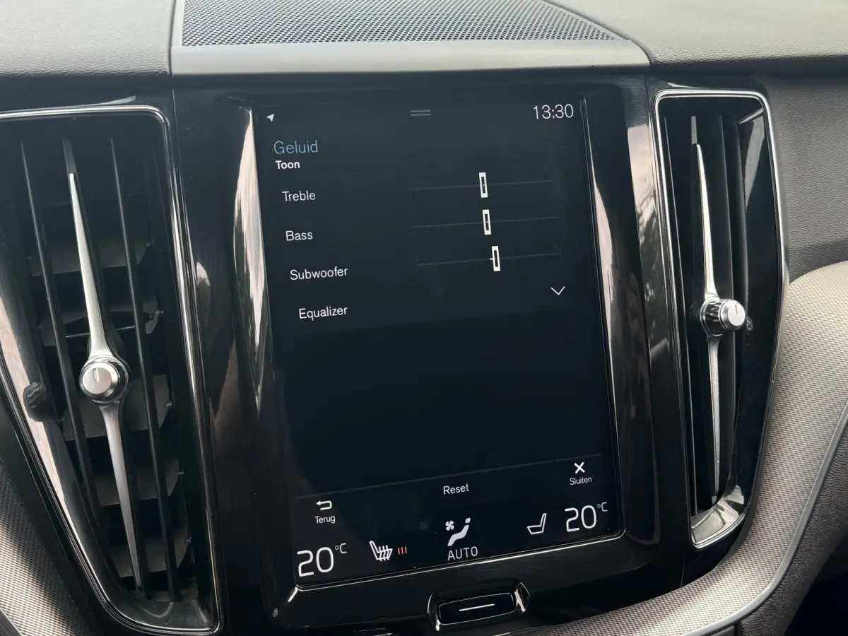2.0 T8 Twin Engine AWD R-Design Panodak Luchtvering LED 21inch