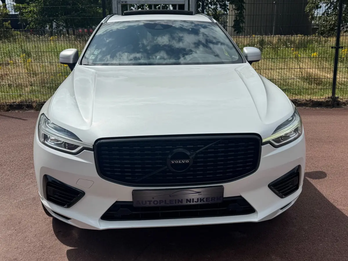 2.0 T8 Twin Engine AWD R-Design Panodak Luchtvering LED 21inch