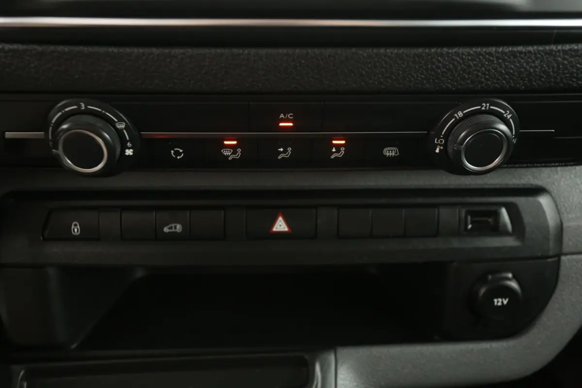 75 kWh L2H1 Long Range | Snelladen | SOH 89% | Airco | Cruise | Carplay | Parkeersens.