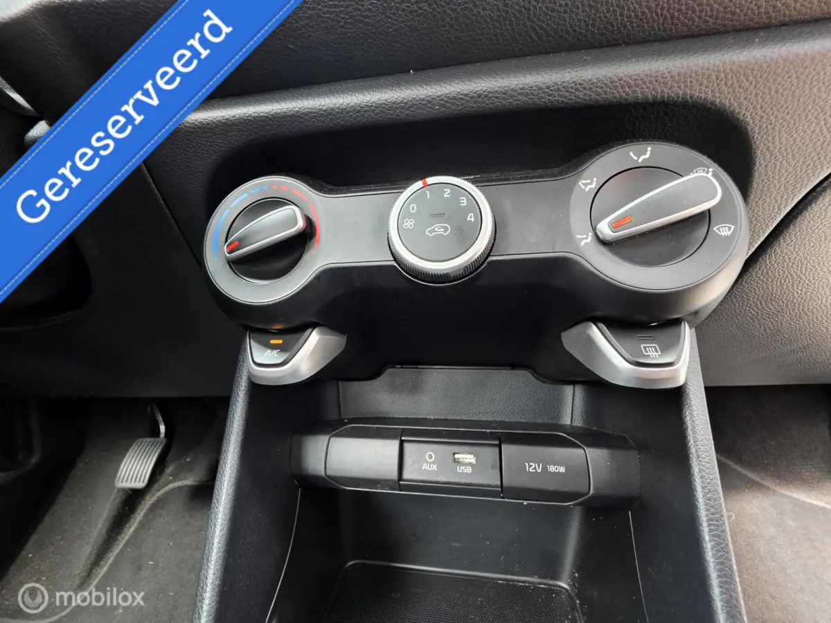 1.0 Navigator comfortplus Camera CarPlay Airco