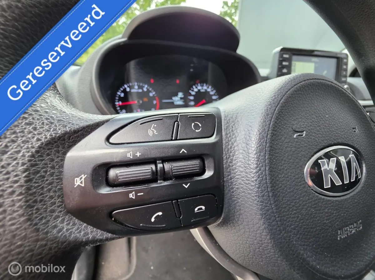 1.0 Navigator comfortplus Camera CarPlay Airco