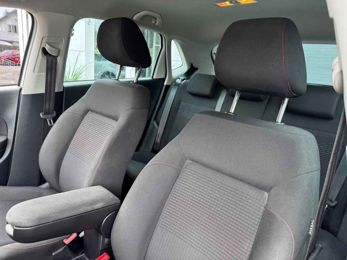 1.2 TSI Comfortline Business R-Line | Automaat | PDC voor + achter | Stoelverwarming | Climate control | Navigatie