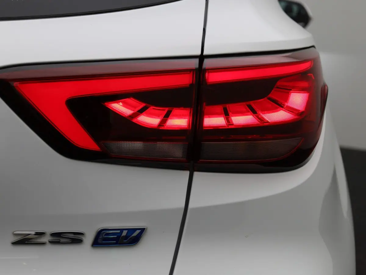 MG EV Standard Range Comfort 50 kWh | SOH 88%| ACHTERUITRIJCAMERA | APPLE CARPLAY - ANDROID AUTO | KEYLESS | CLIMATE CONTROL | CRUISE CONTROL |