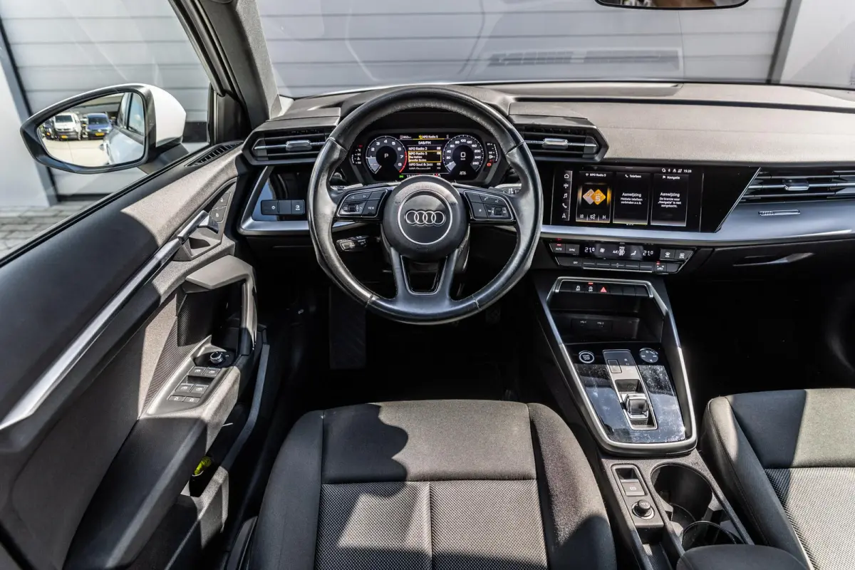 30 TFSI 110pk S-tronic Pro Line | Cruise control | Apple Carplay/Android Auto