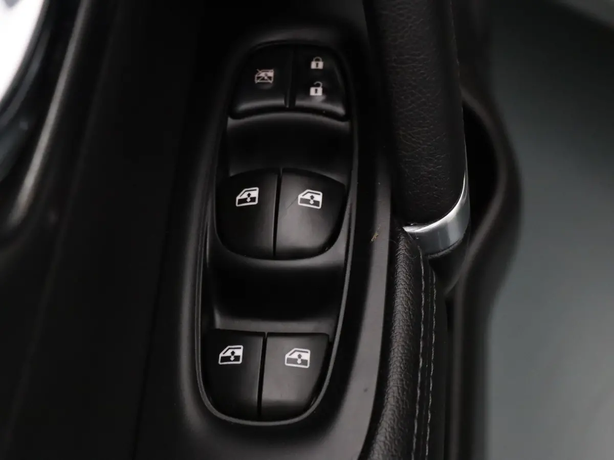 140pk DIG-T Tekna Apple Carplay/Android Auto | Trekhaak